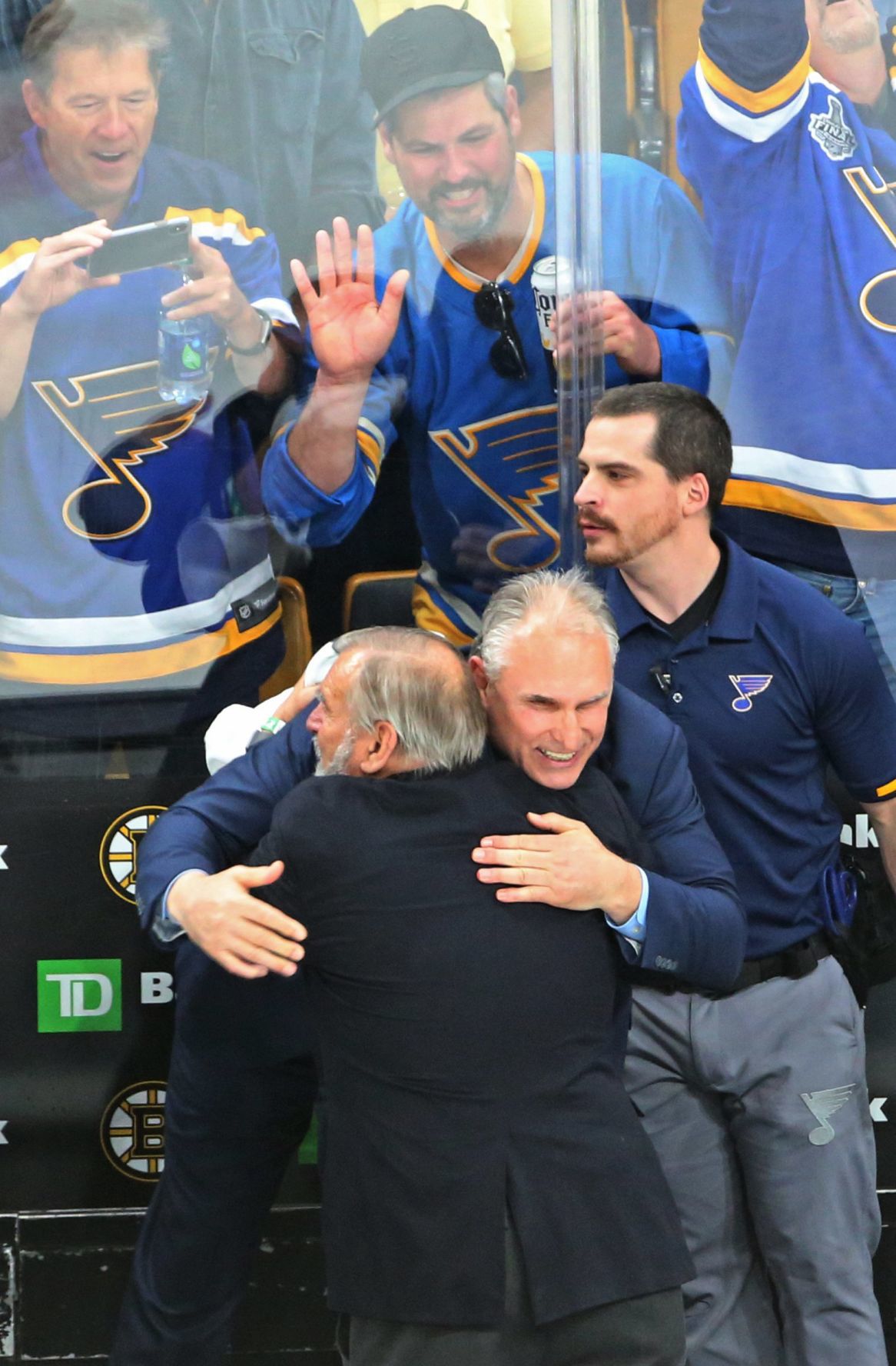 It's all or nothing for the Blues in Game 7